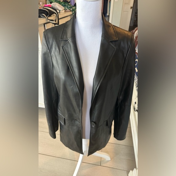 Evereve Perry St. Vegan Blazer Size Small - Picture 6 of 13